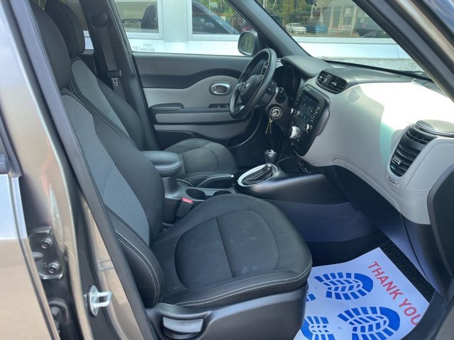 Used 2019 Kia Soul + image 7