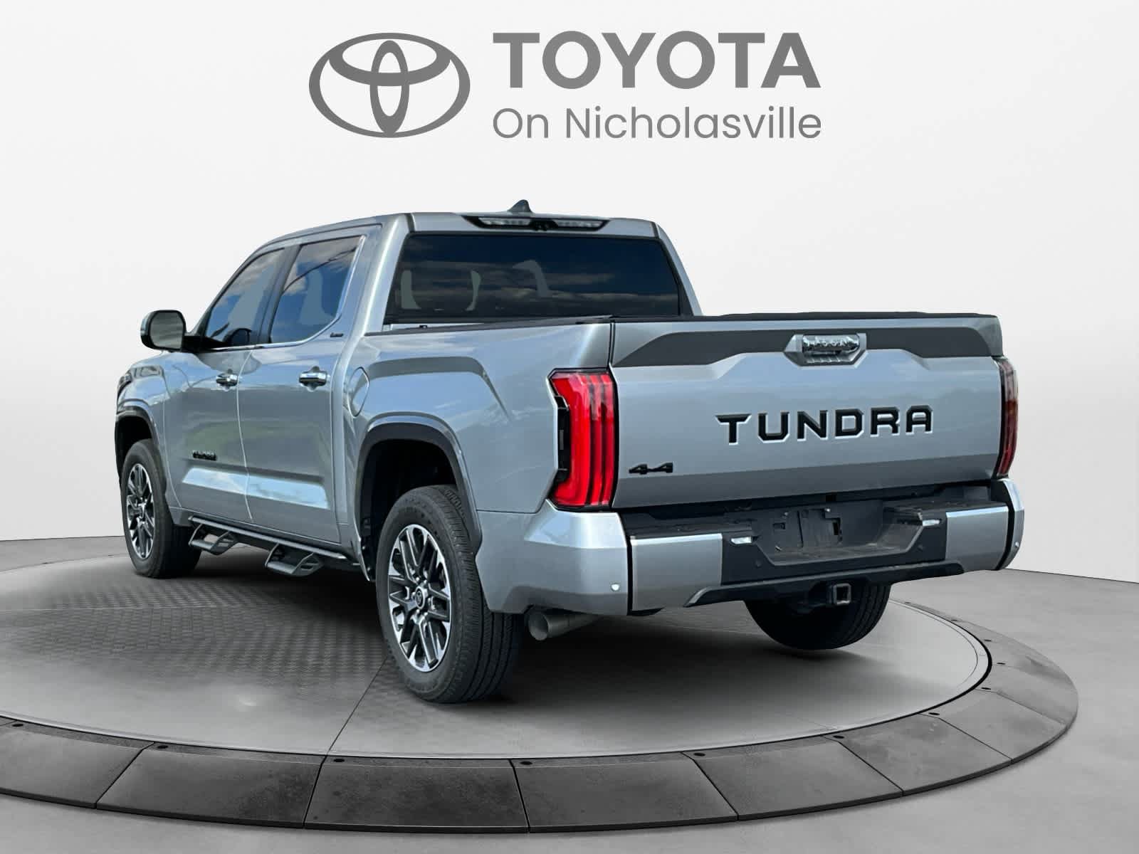 Used 2024 Toyota Tundra Limited AWD/4WD image 3