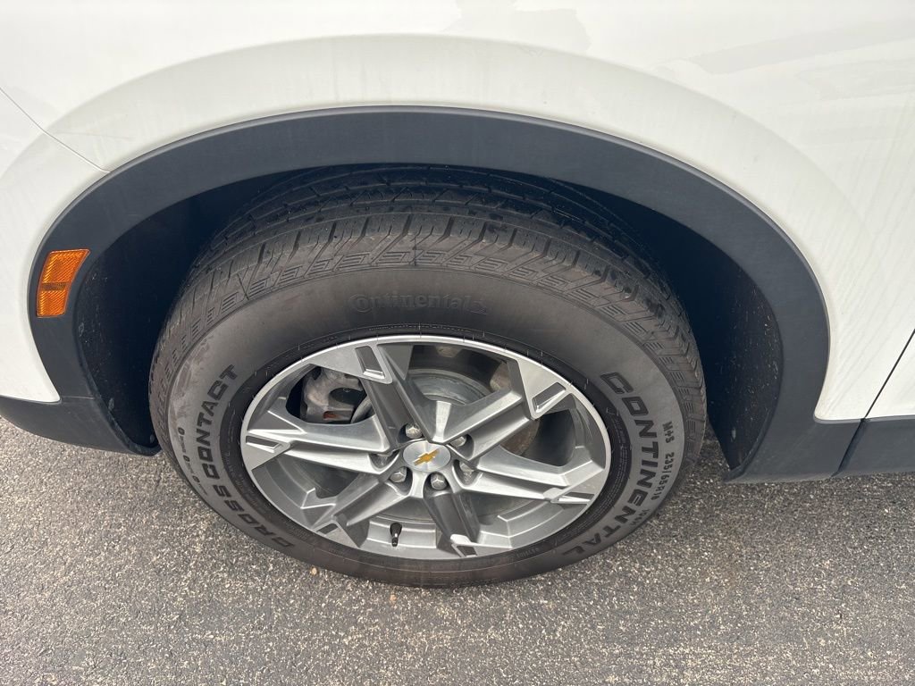 Used 2023 Chevrolet Blazer LT w/ Driver Confidence Package image 8