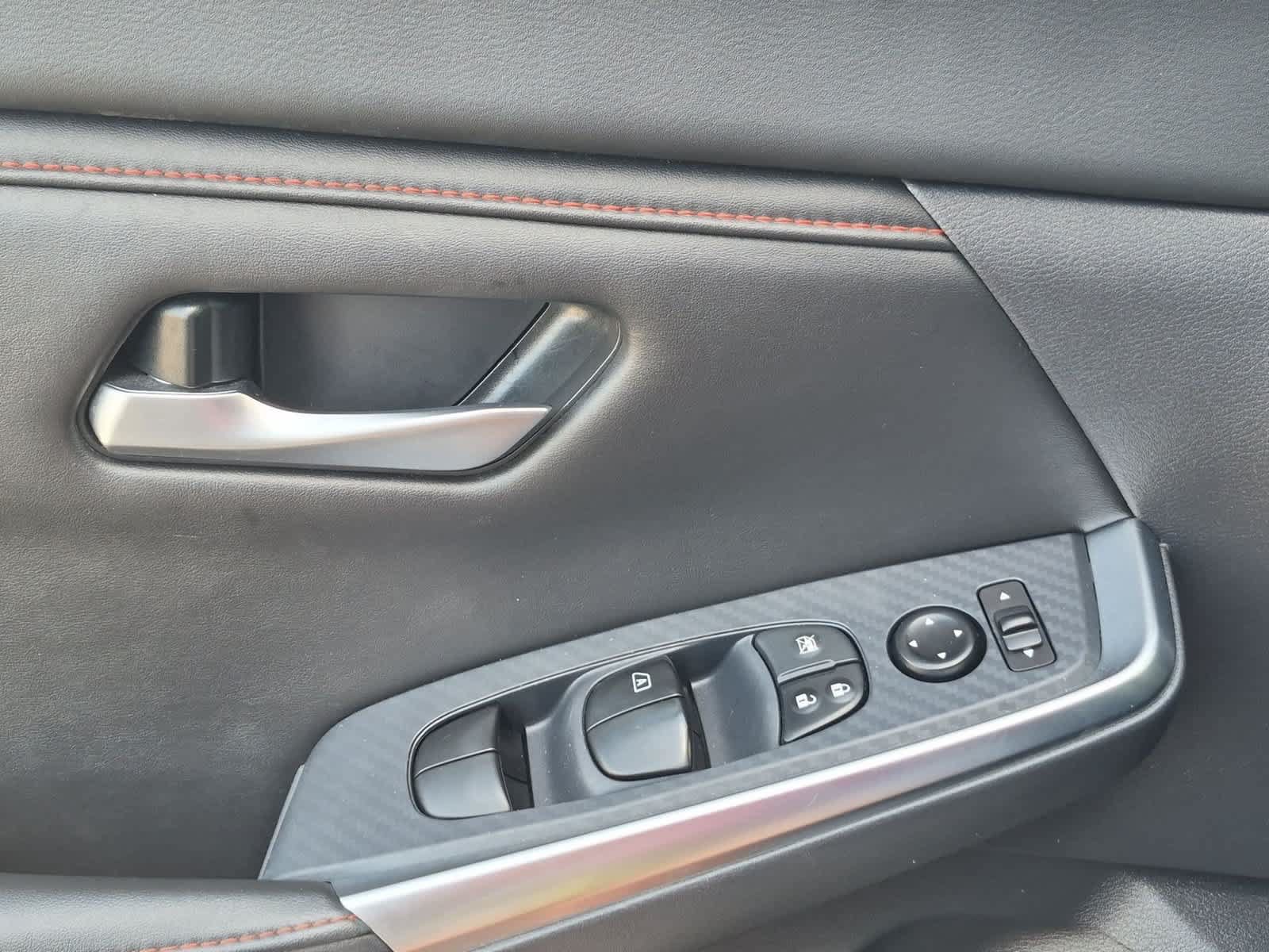 Used 2025 Nissan Sentra SR FWD image 22