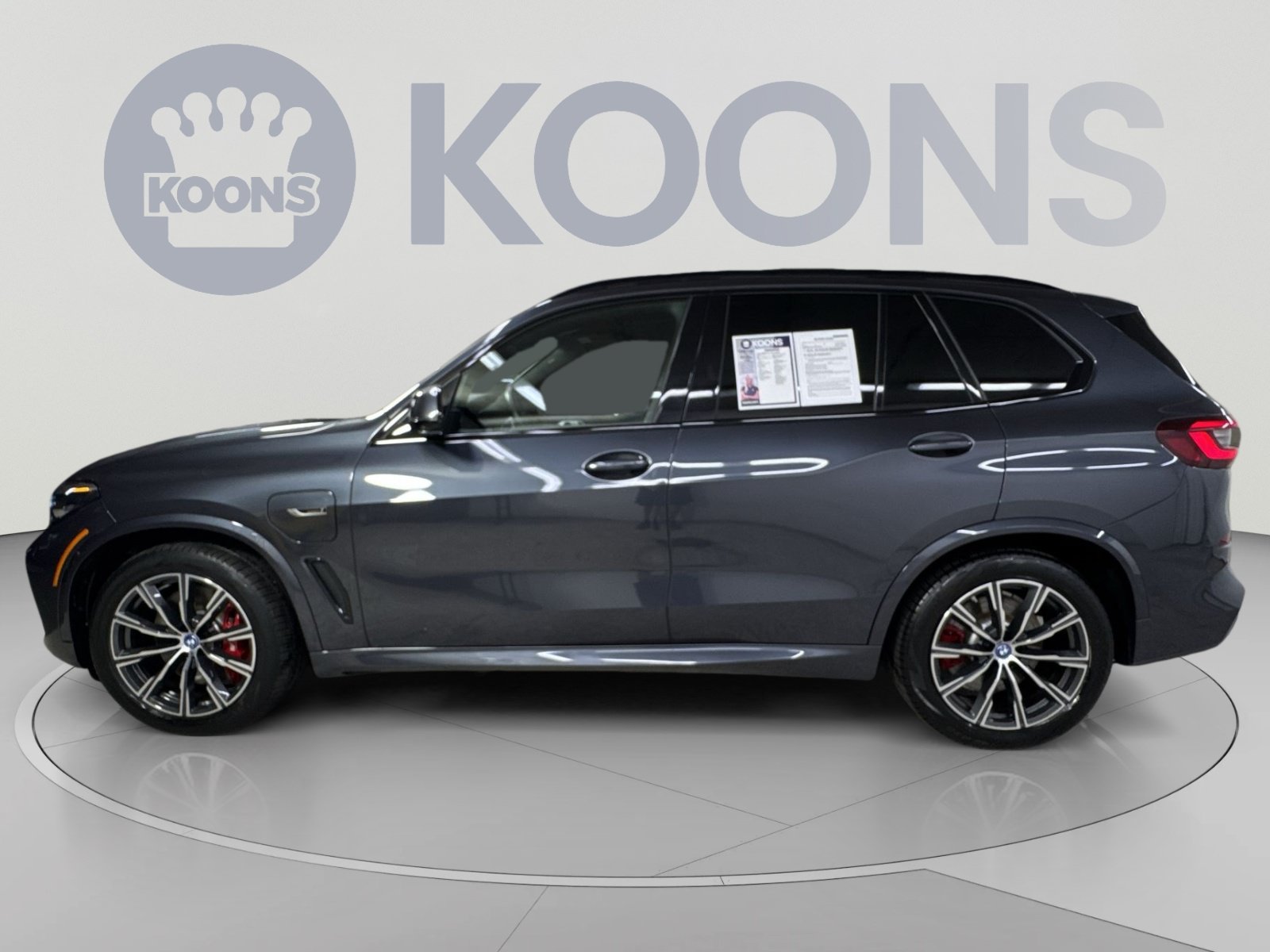 Used 2022 BMW X5 xDrive45e w/ M Sport Package AWD/4WD image 17