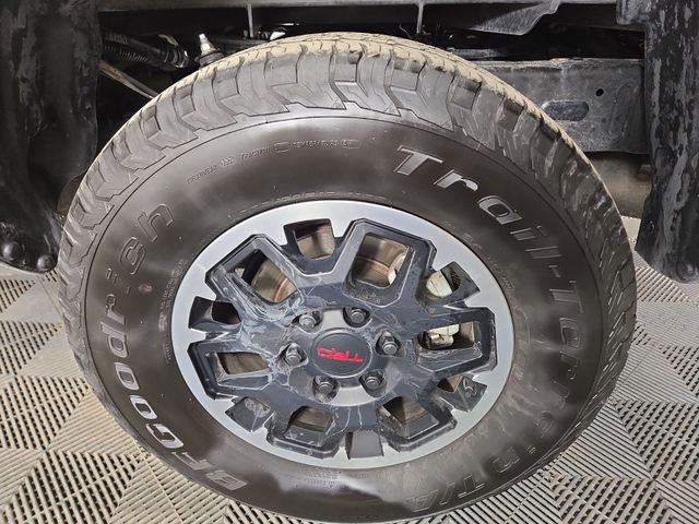 Used 2024 Toyota Tacoma TRD Off-Road AWD/4WD image 11