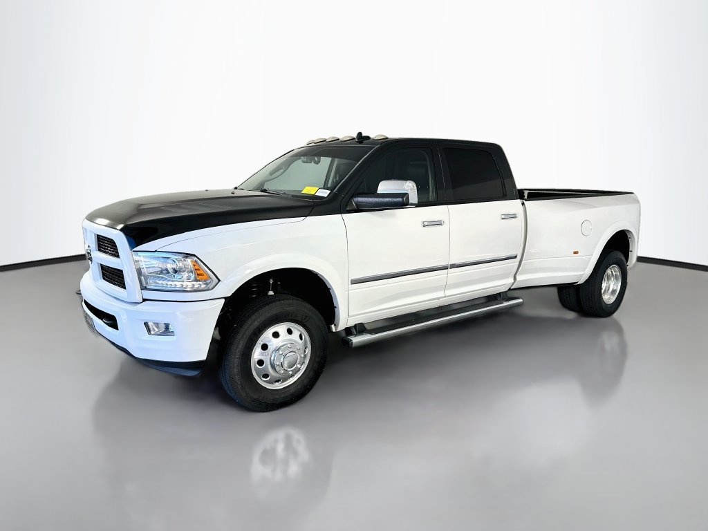 Used 2016 RAM 3500 Laramie w/ Convenience Group AWD/4WD image 3