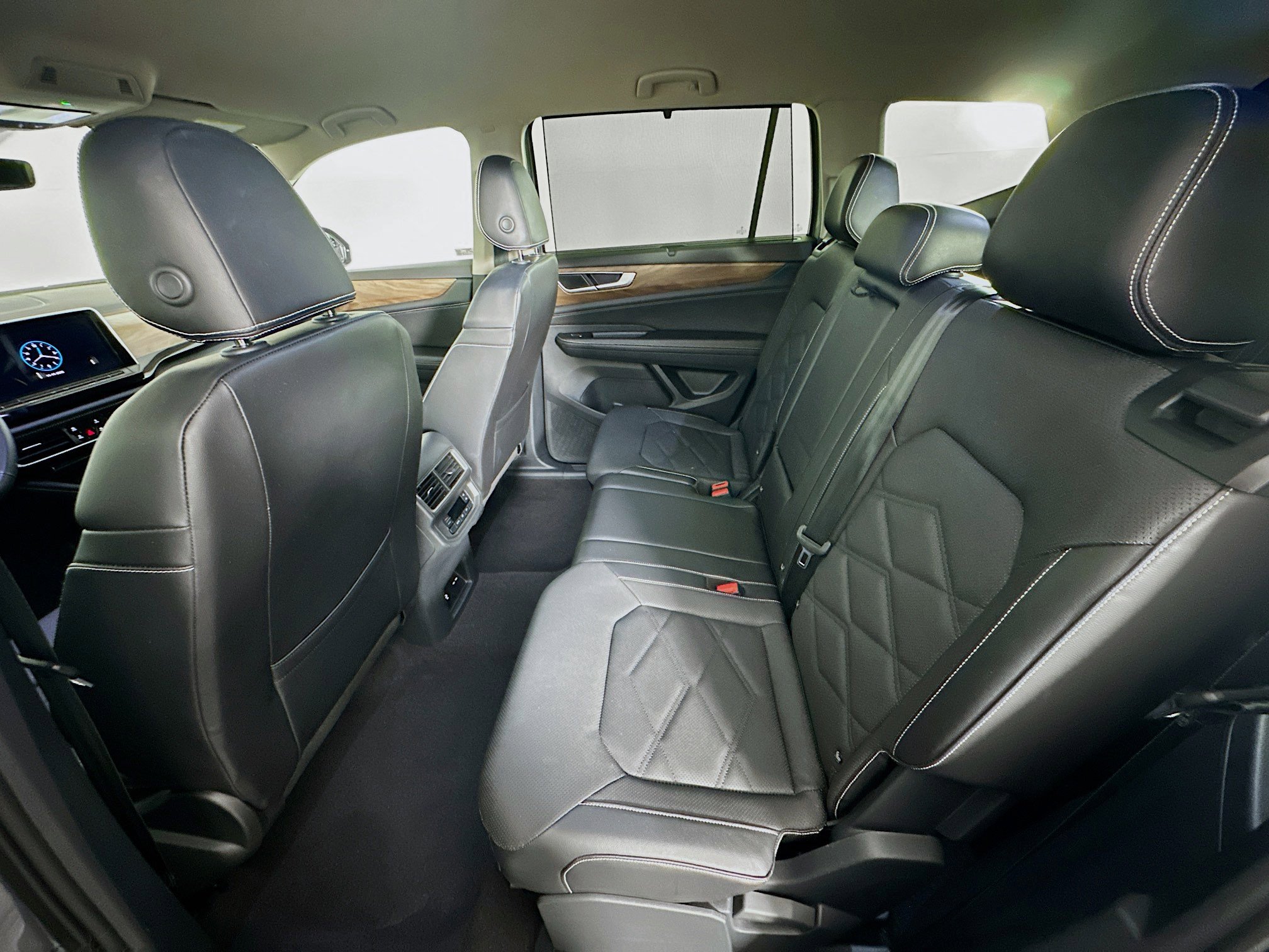 Used 2024 Volkswagen Atlas SE image 28