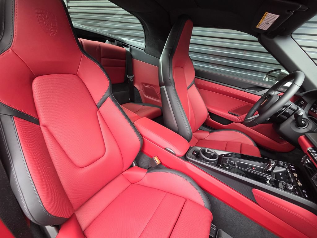 Certified 2026 Porsche 911 Targa 4 GTS AWD/4WD image 19