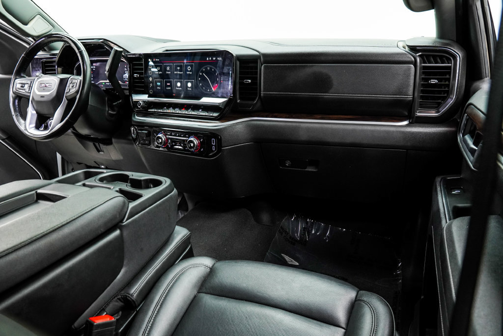 Used 2025 GMC Sierra 1500 SLT AWD/4WD image 22
