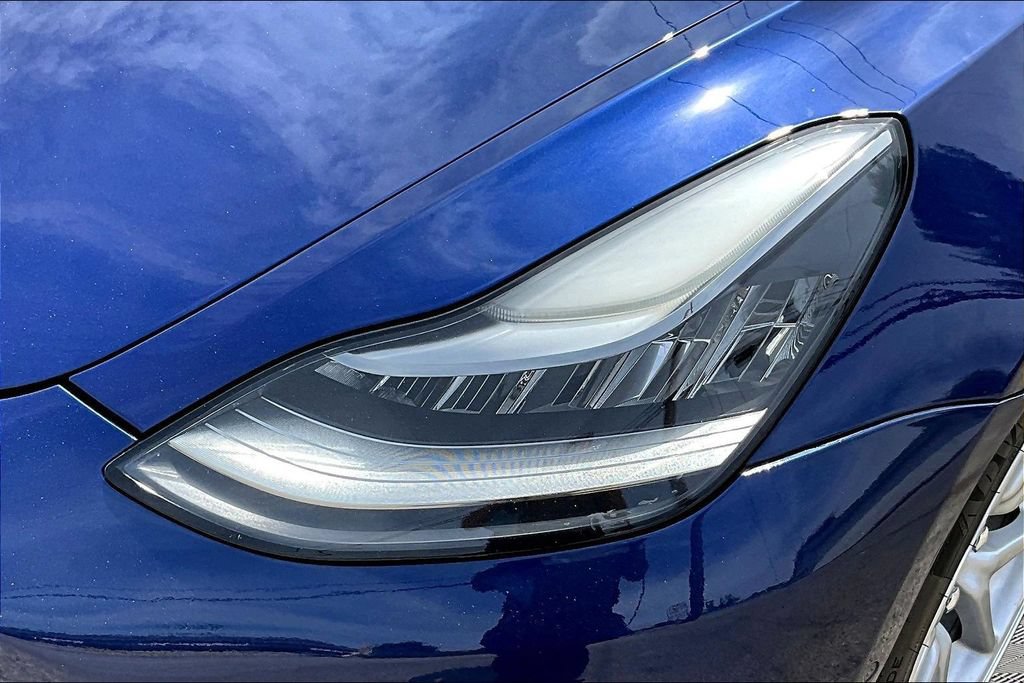 Used 2018 Tesla Model 3 Long Range RWD image 27