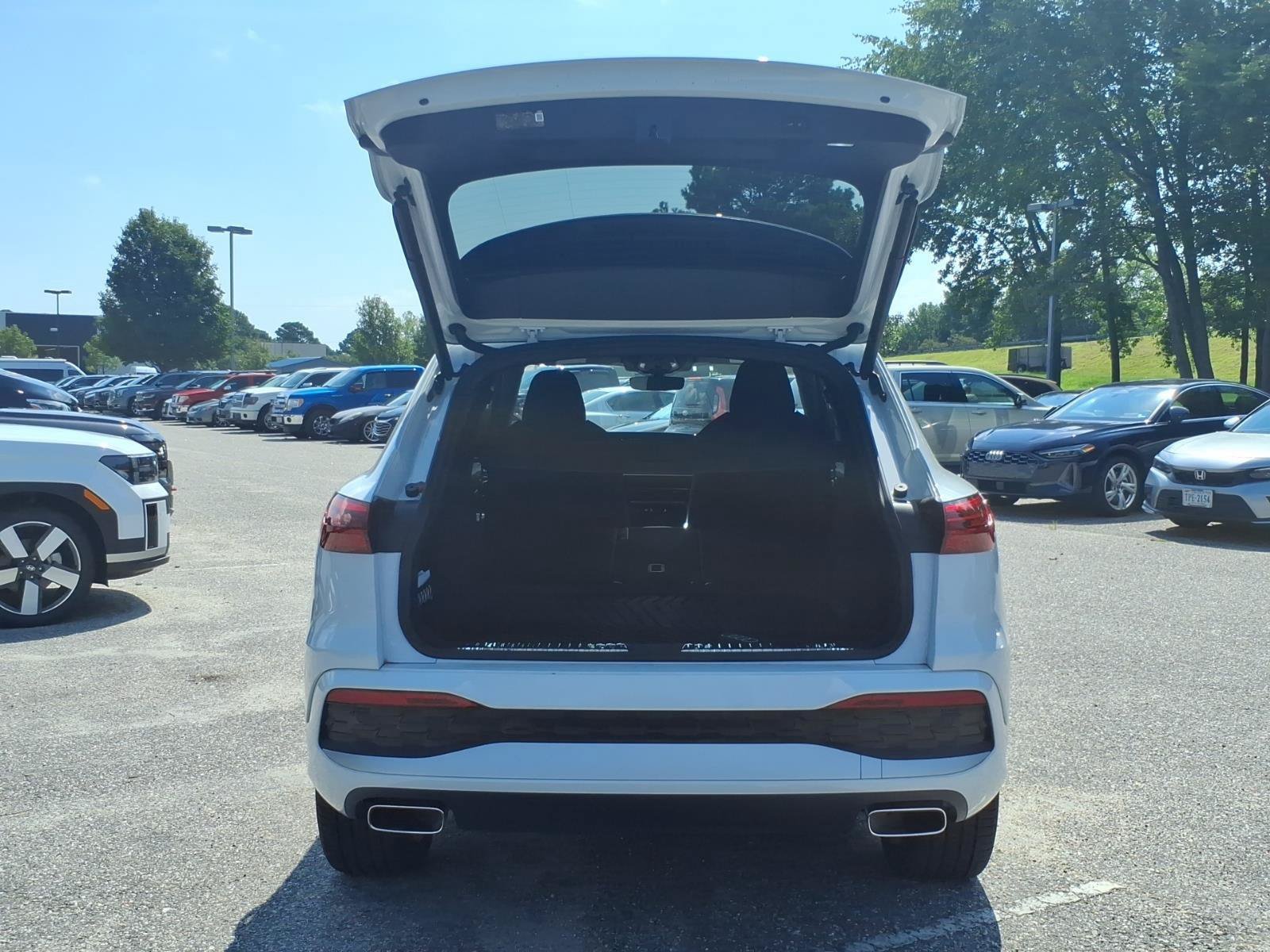 Used 2025 Audi Q5 Premium AWD/4WD image 30