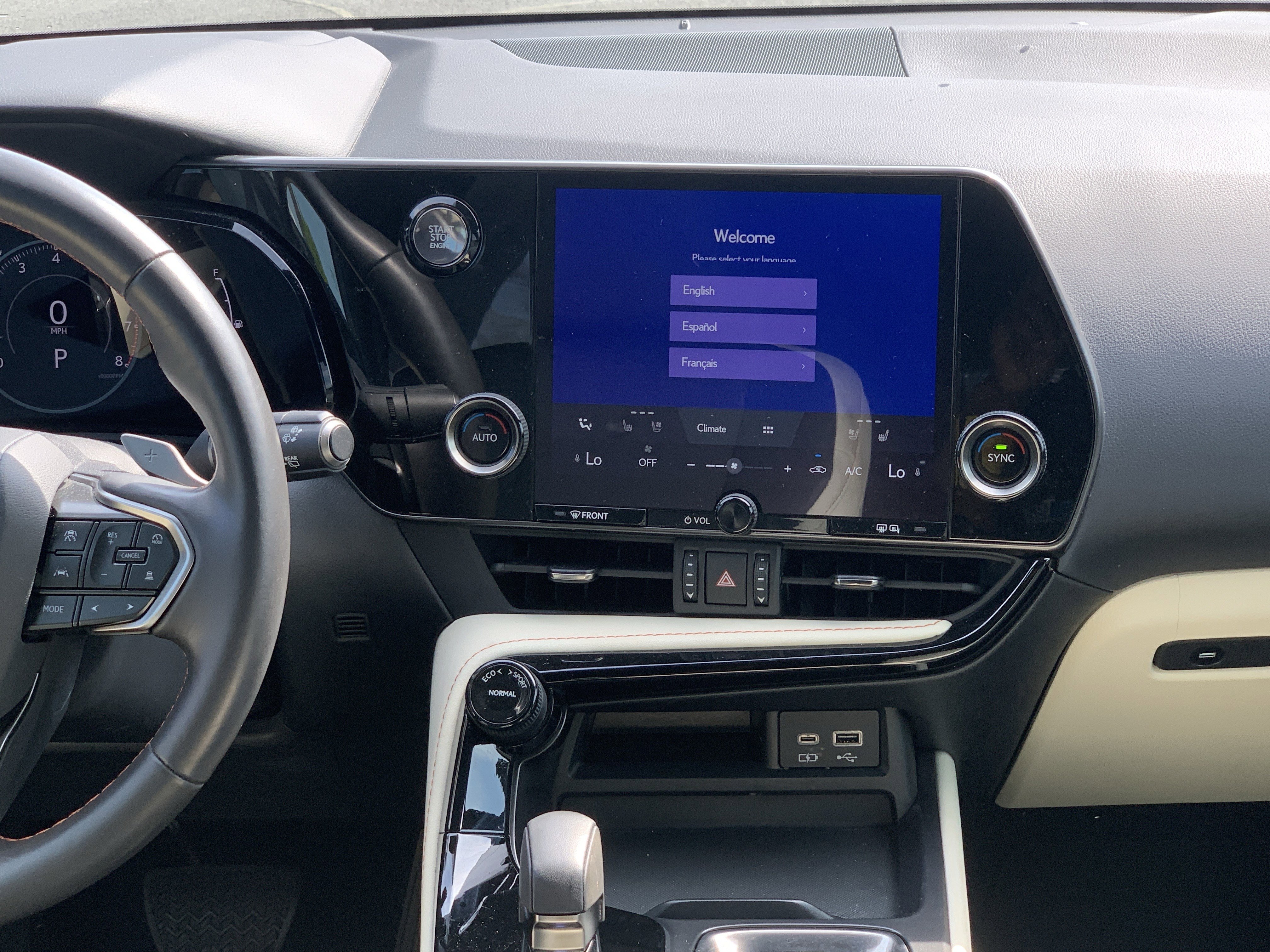 Used 2024 Lexus NX 250 FWD w/ Towing Package (2000 Lbs) image 31