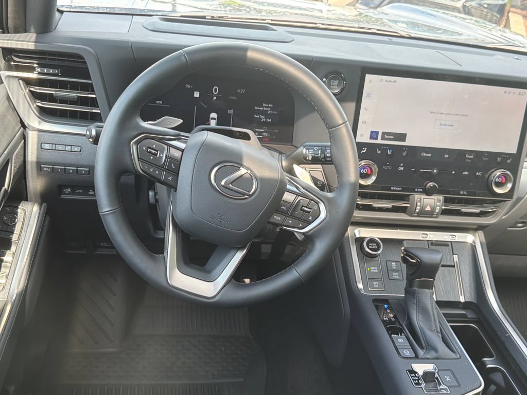Used 2026 Lexus GX 550 w/ Accessory Package (2T) AWD/4WD image 13