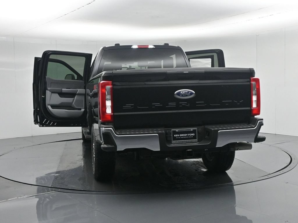 New 2026 Ford F250 XLT w/ FX4 Off-Road Package AWD/4WD image 33