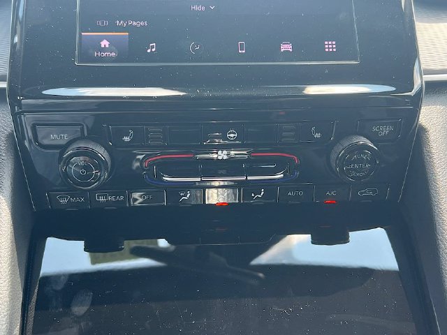 New 2025 Jeep Grand Cherokee L Altitude AWD/4WD image 28