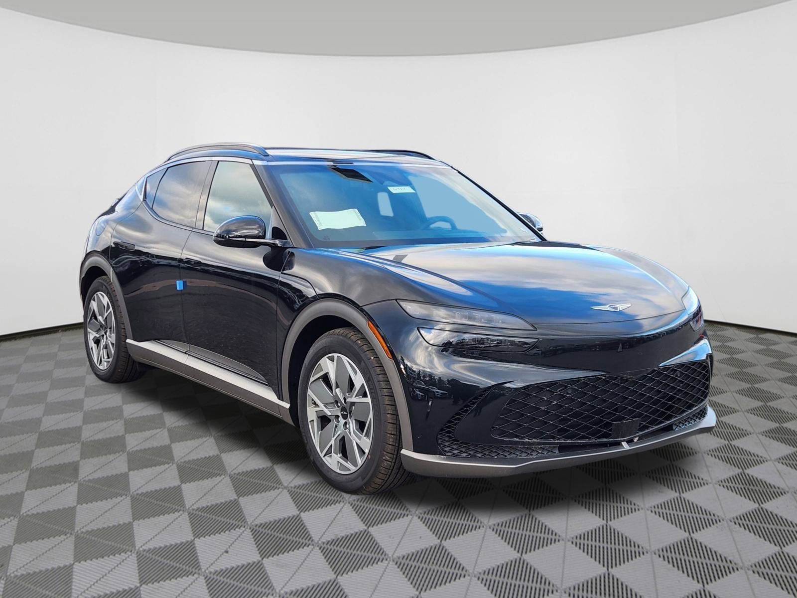 Used 2025 Genesis GV60 Advanced image 1