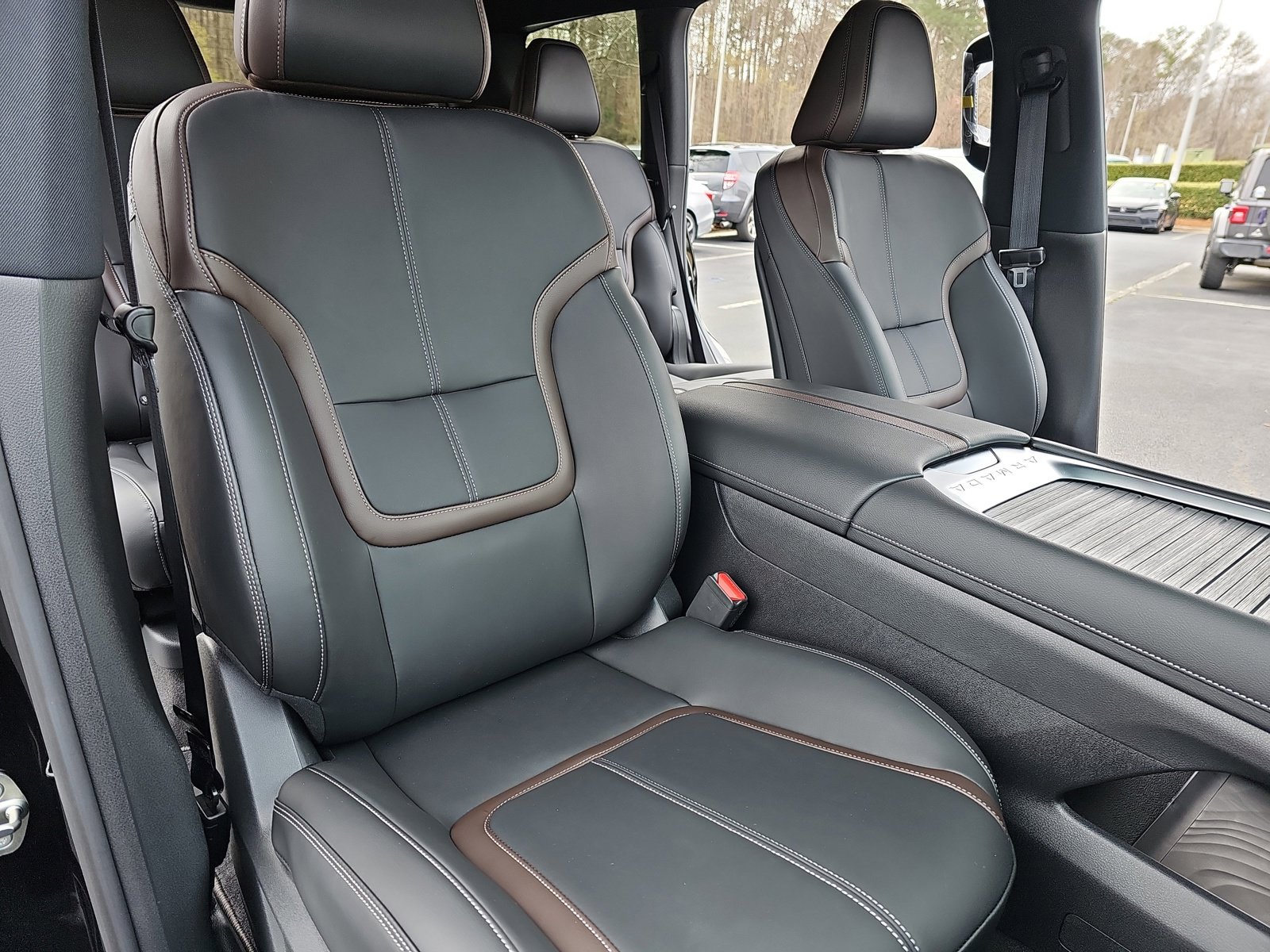 New 2025 Nissan Armada SL image 10