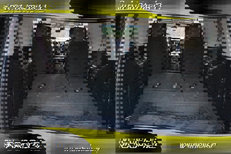 Used 2015 Cadillac Escalade Premium image 30