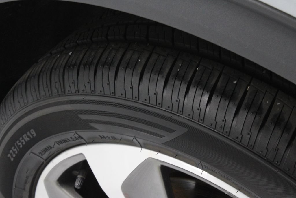 Certified 2024 Ford Escape Platinum AWD/4WD image 17