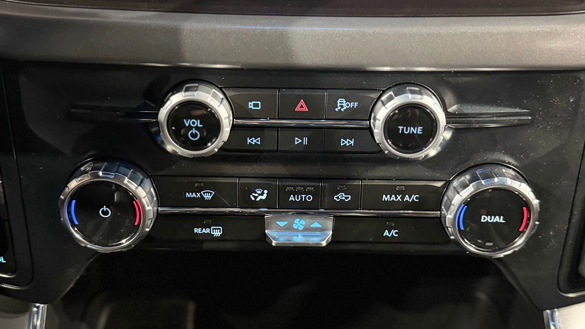 New 2026 Ford F150 XLT w/ XLT Black Appearance Package image 76