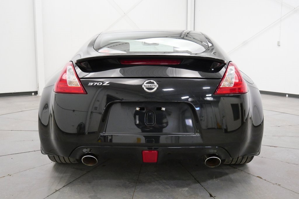 Used 2016 Nissan 370Z w/ Sport Package image 6
