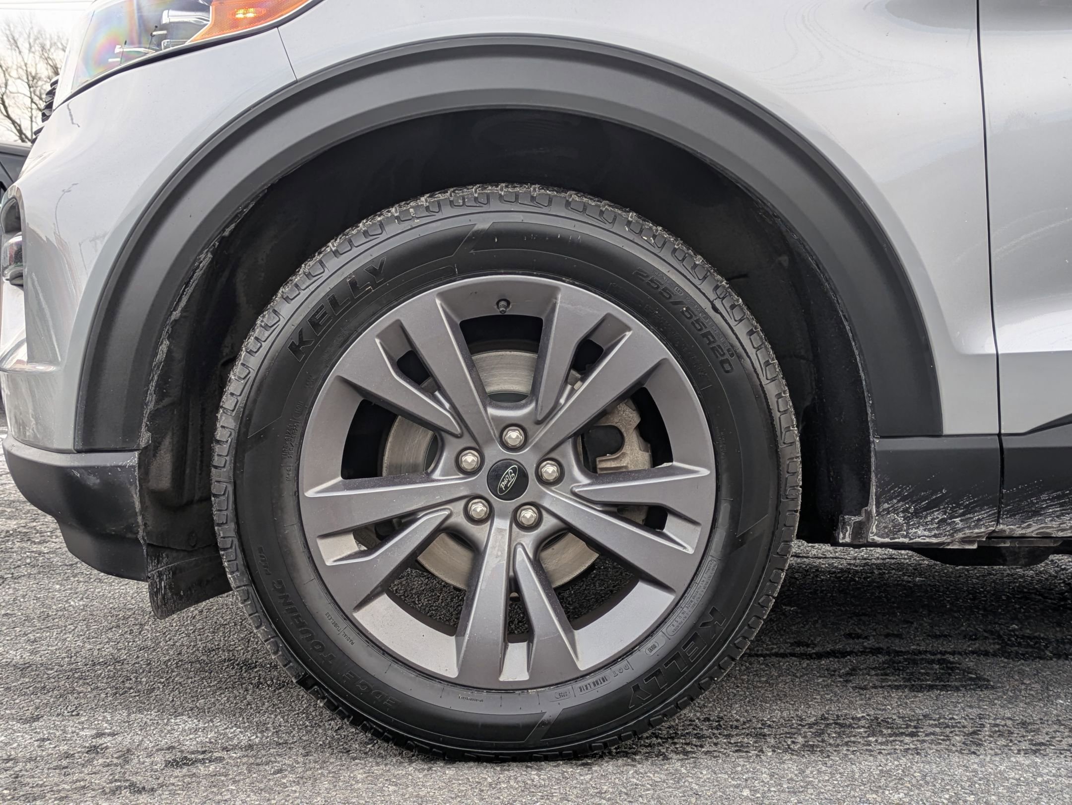 Used 2021 Ford Explorer XLT w/ Equipment Group 202A image 8