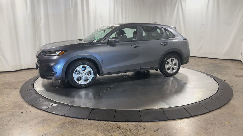 Used 2023 Honda HR-V LX image 6