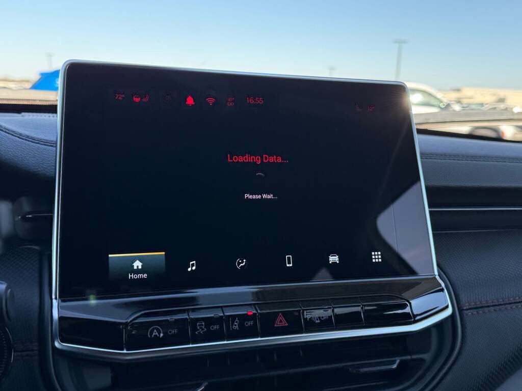 New 2026 Jeep Compass Trailhawk image 33