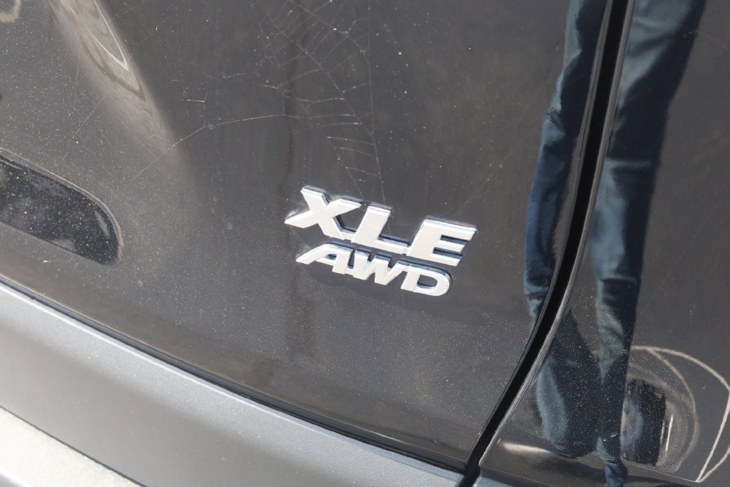 Used 2023 Toyota RAV4 XLE AWD/4WD image 17