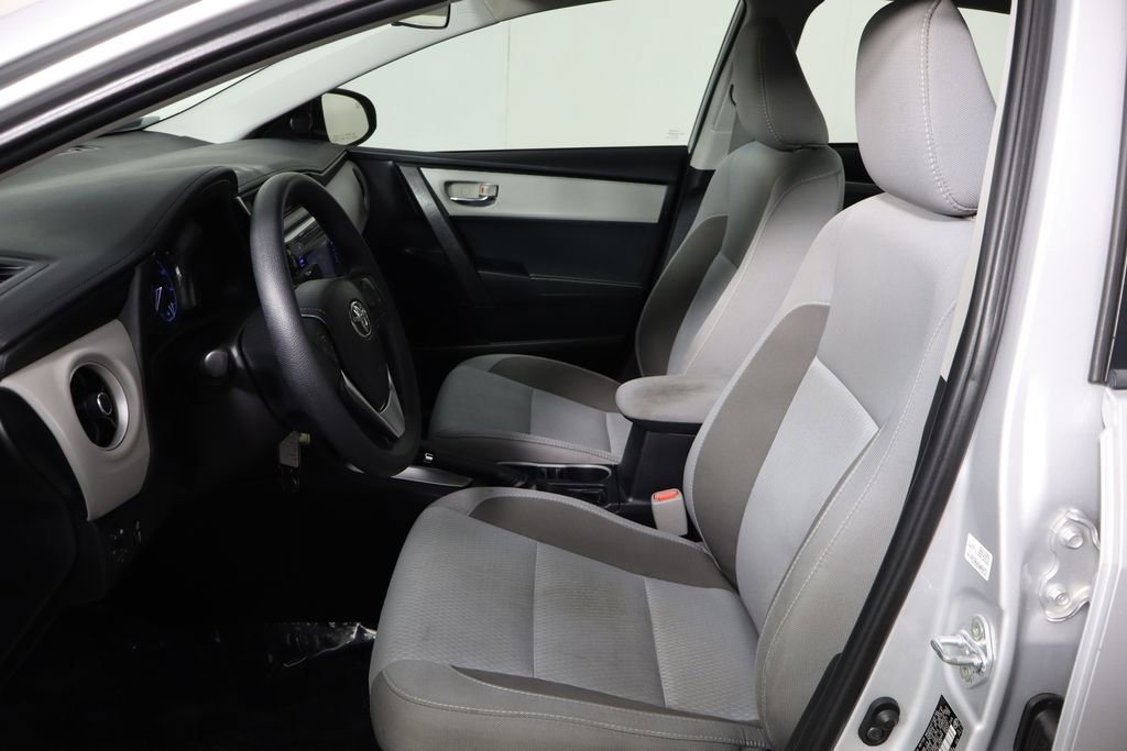 Used 2017 Toyota Corolla LE FWD image 14