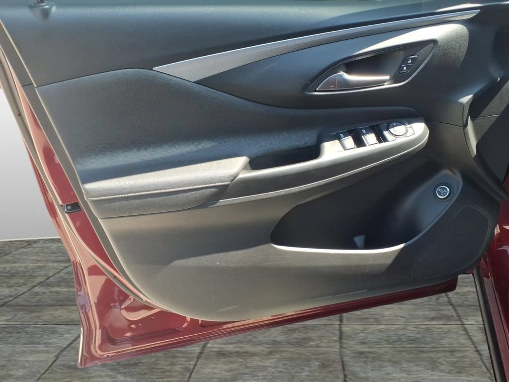 Used 2025 Buick Envista Avenir FWD image 11