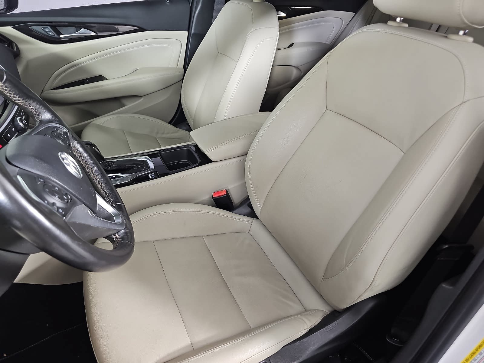 Used 2018 Buick Regal Essence w/ Driver Confidence Package #1 FWD image 13