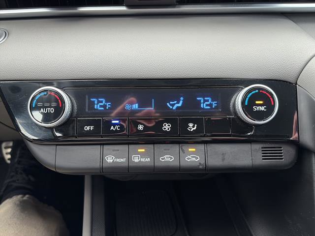 Used 2025 Hyundai Elantra Sport FWD image 21