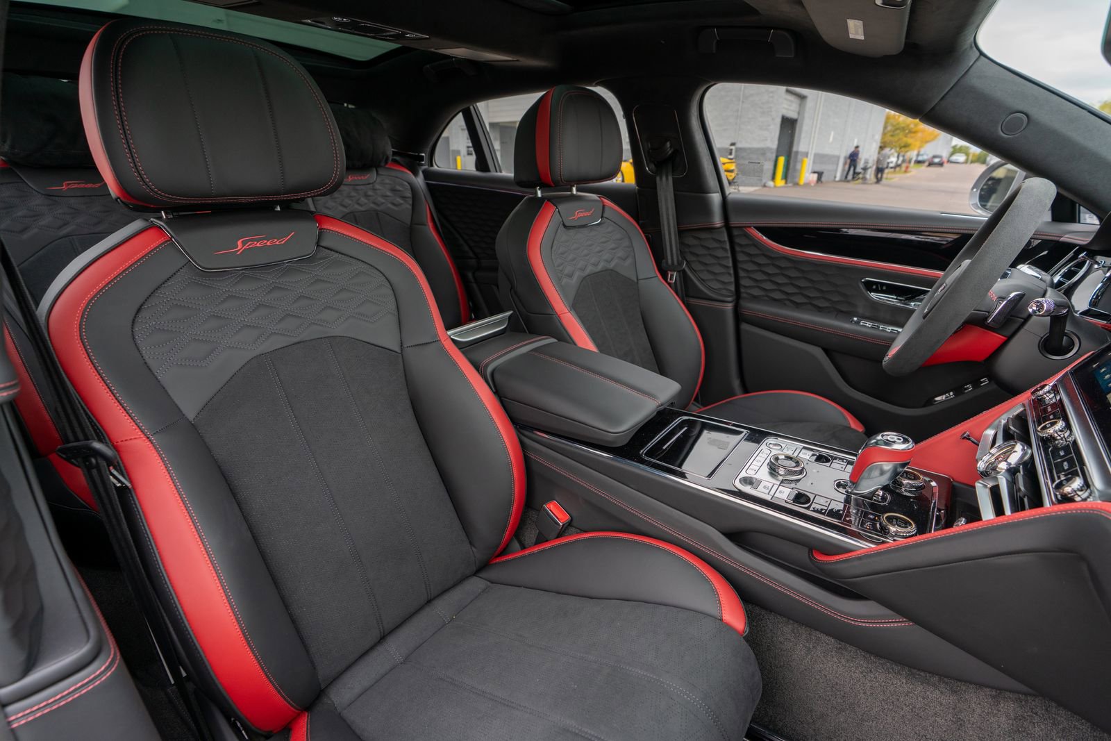 New 2025 Bentley Flying Spur Plug-In Hybrid image 47