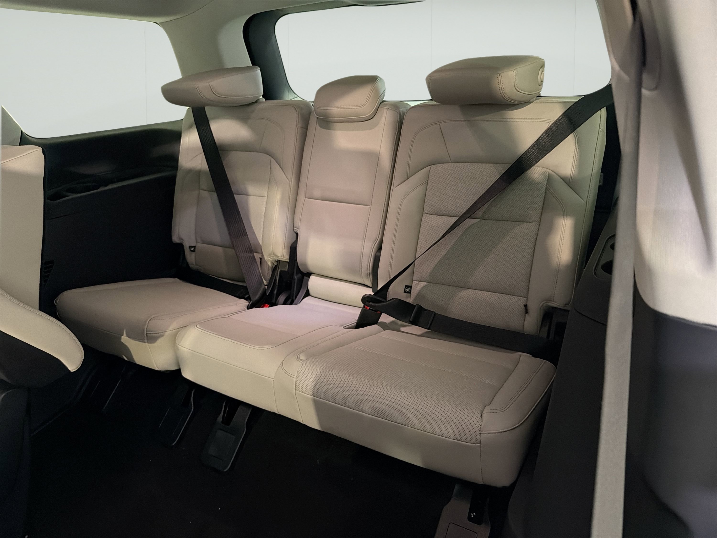 New 2026 Lincoln Navigator Premiere AWD/4WD image 25