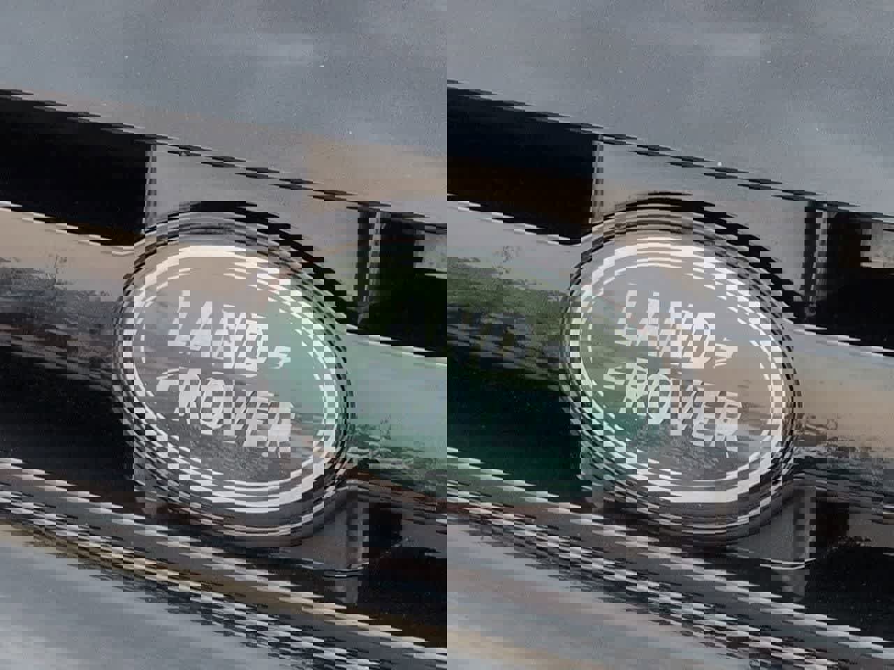 Certified 2024 Land Rover Defender 130 X-Dynamic SE image 11