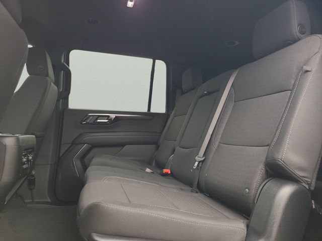 Used 2025 Chevrolet Suburban LS RWD image 12