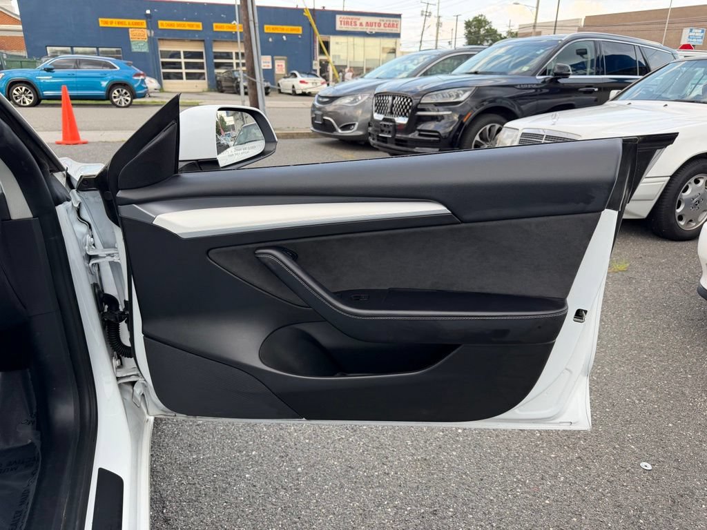 Used 2022 Tesla Model 3 RWD image 11