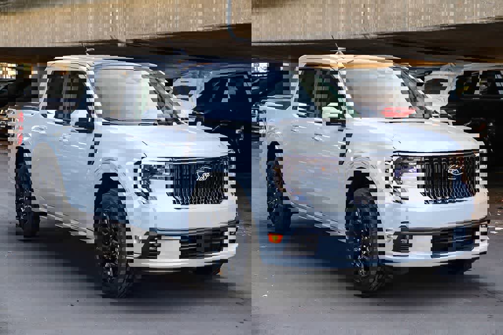 New 2026 Ford Maverick Lobo image 3