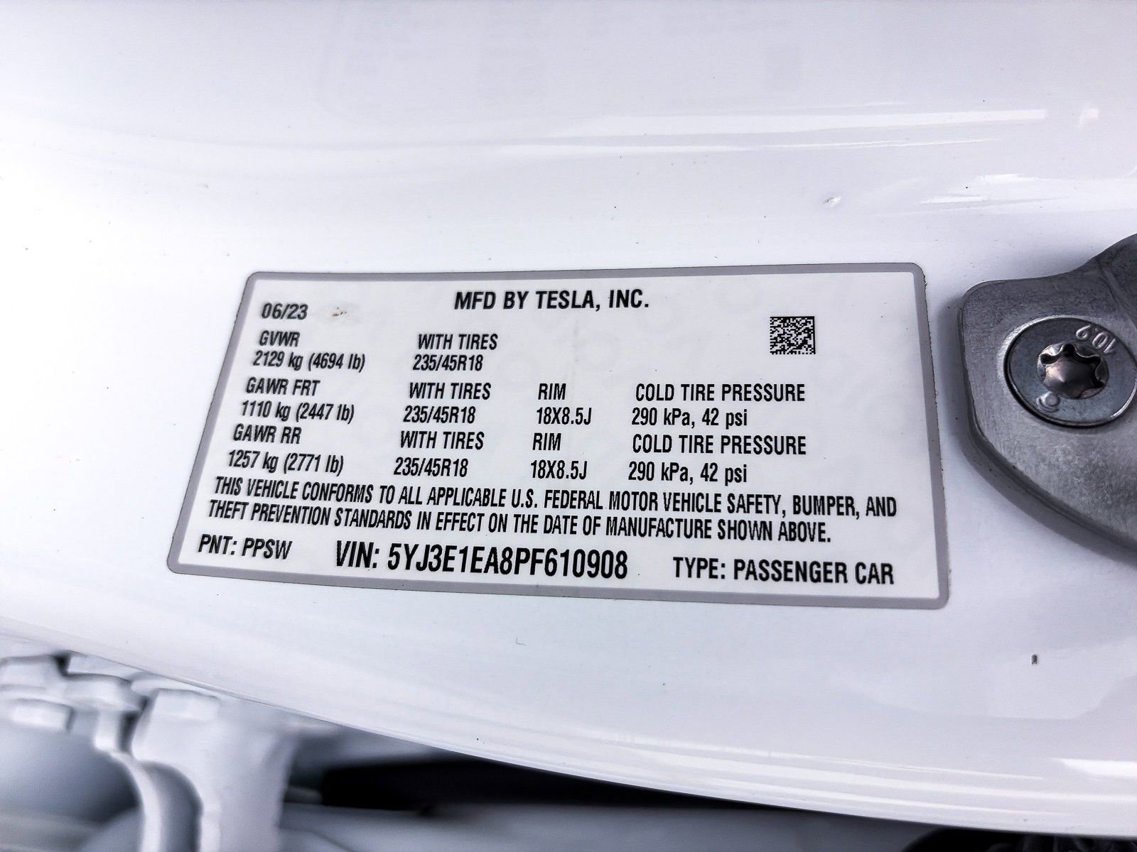 Used 2023 Tesla Model 3 Standard Range image 33