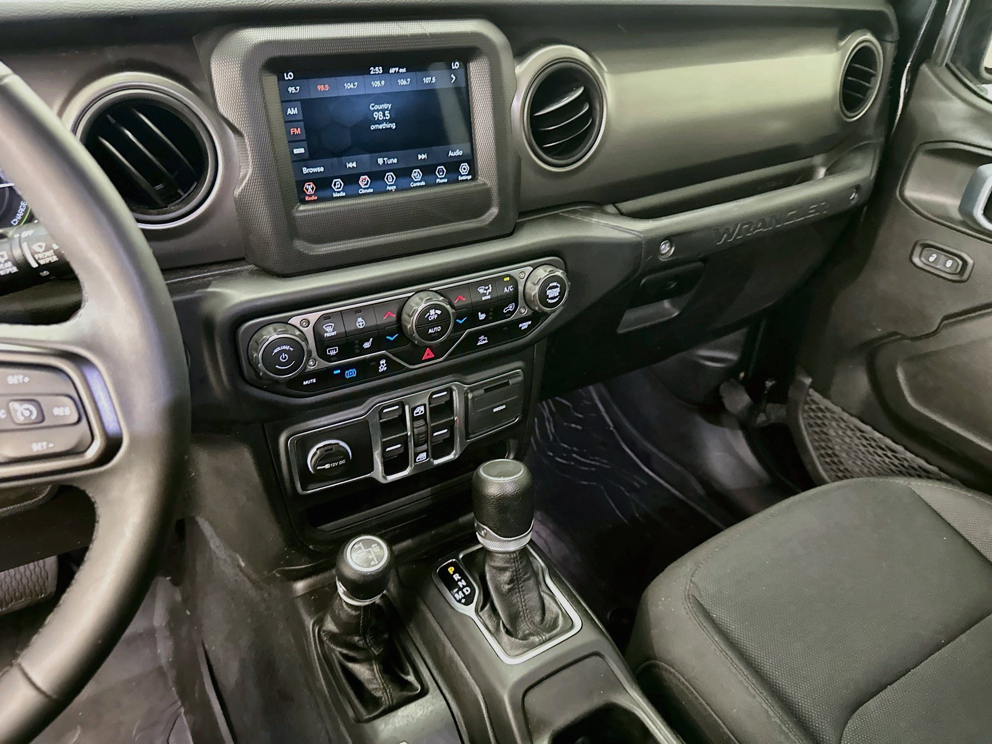 Used 2023 Jeep Wrangler Unlimited w/ Cold Weather Group AWD/4WD image 25