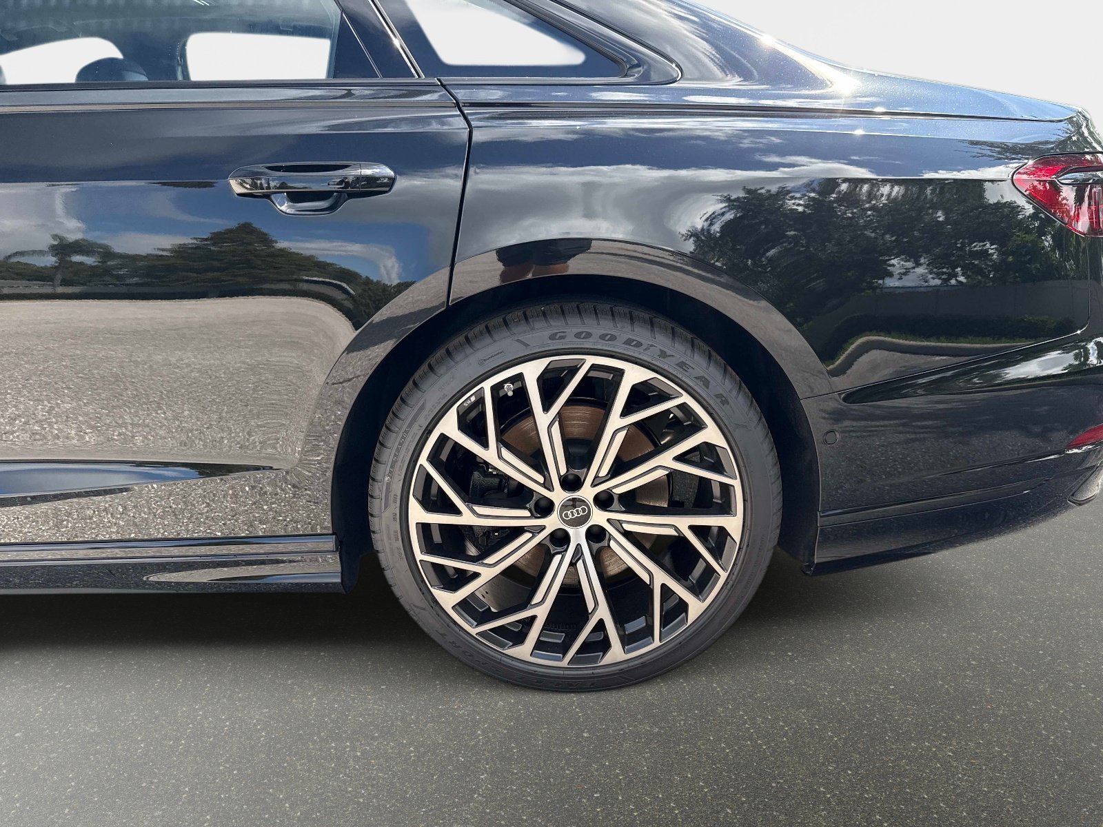 New 2027 Audi A8 L 3.0T AWD/4WD image 9
