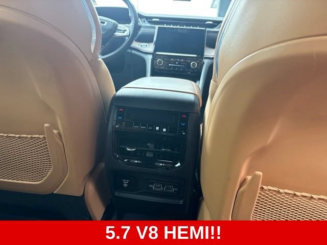Used 2023 Jeep Grand Cherokee L Summit w/ Advanced Protech Group IV AWD/4WD image 16