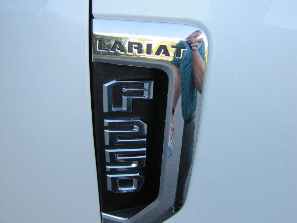 Used 2019 Ford F250 Lariat w/ Lariat Ultimate Package AWD/4WD image 28