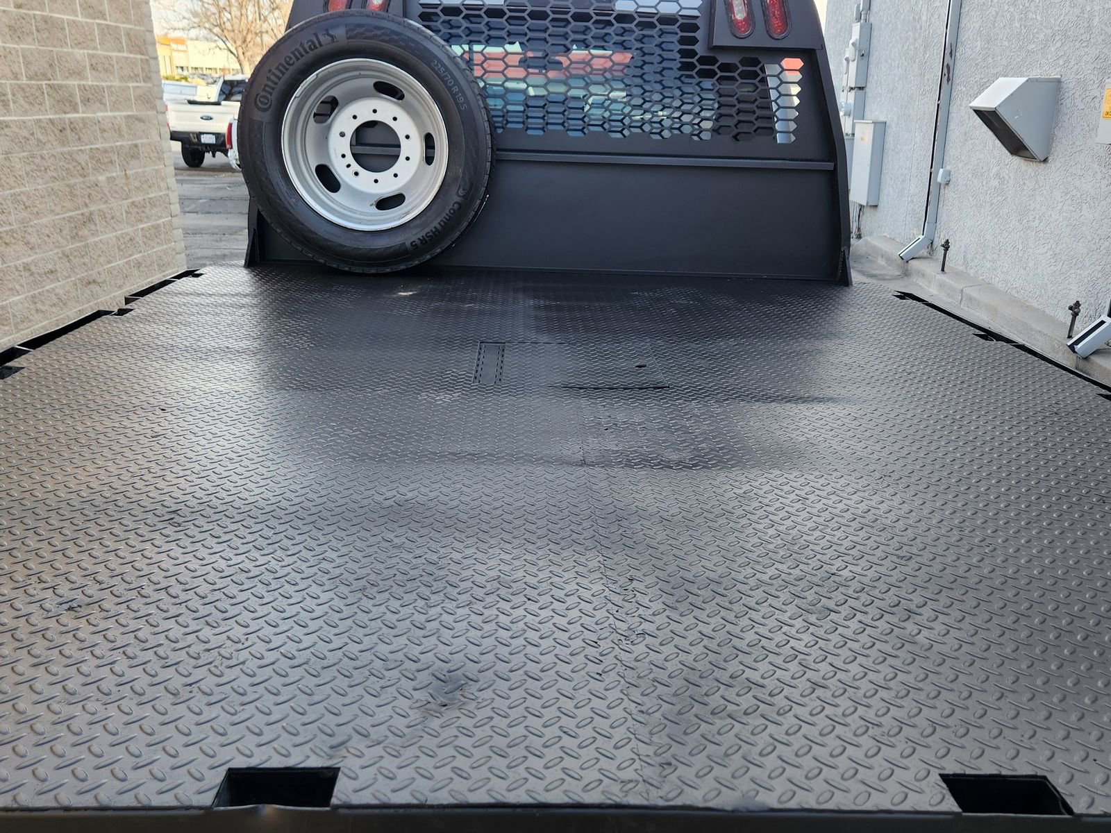 Used 2022 RAM 5500 Tradesman w/ Chrome Appearance Group image 35