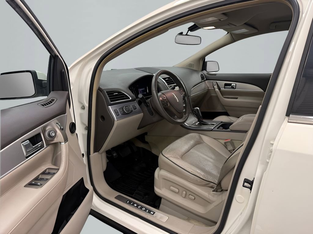 Used 2012 Lincoln MKX AWD image 10