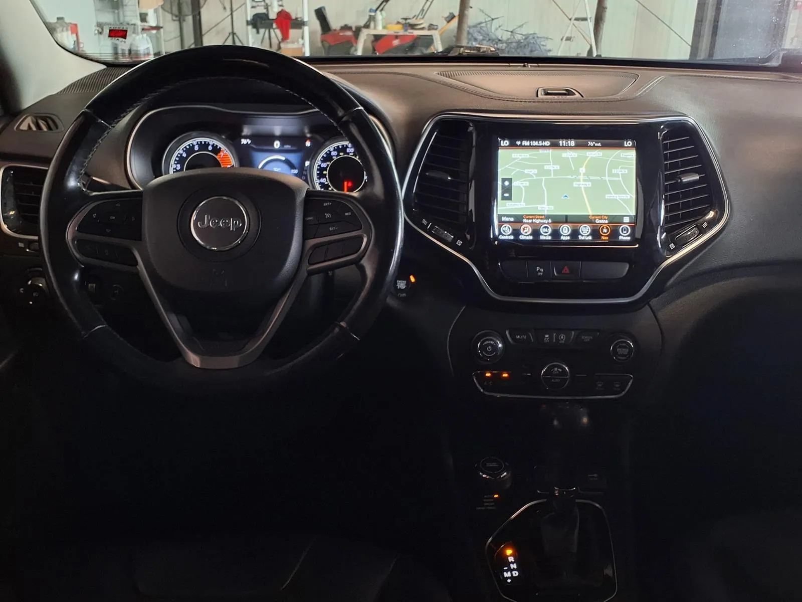 Used 2019 Jeep Cherokee Limited AWD/4WD image 16