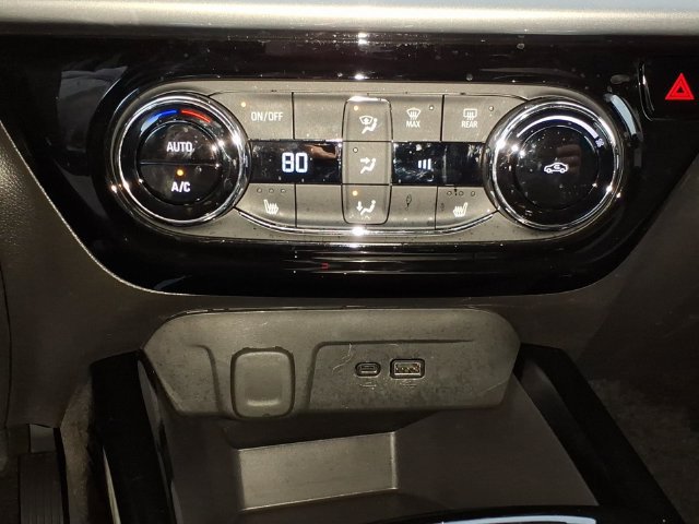 Used 2025 Chevrolet Trax LT w/ Driver Confidence Package FWD image 20