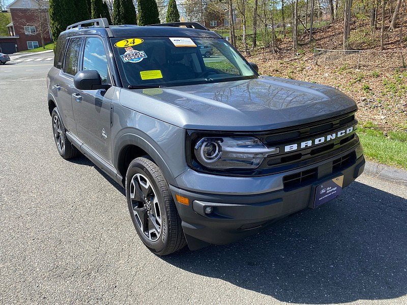 Certified 2024 Ford Bronco Sport Outer Banks w/ Tech Package AWD/4WD image 3