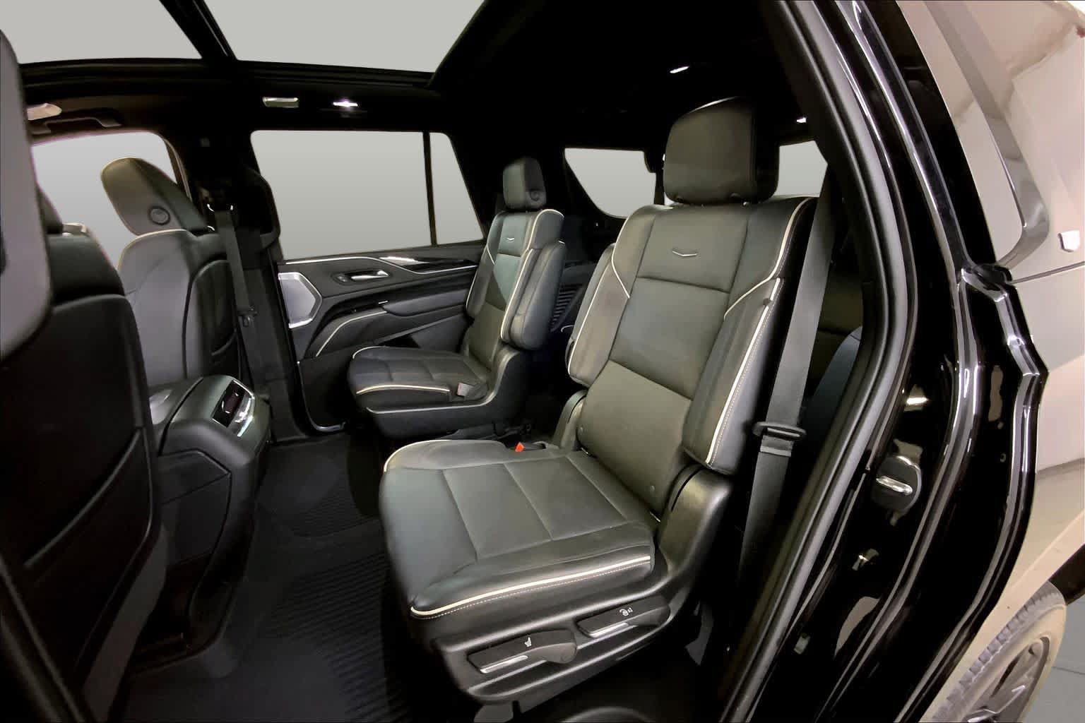 Used 2022 Cadillac Escalade Sport w/ Touring Package AWD/4WD image 20