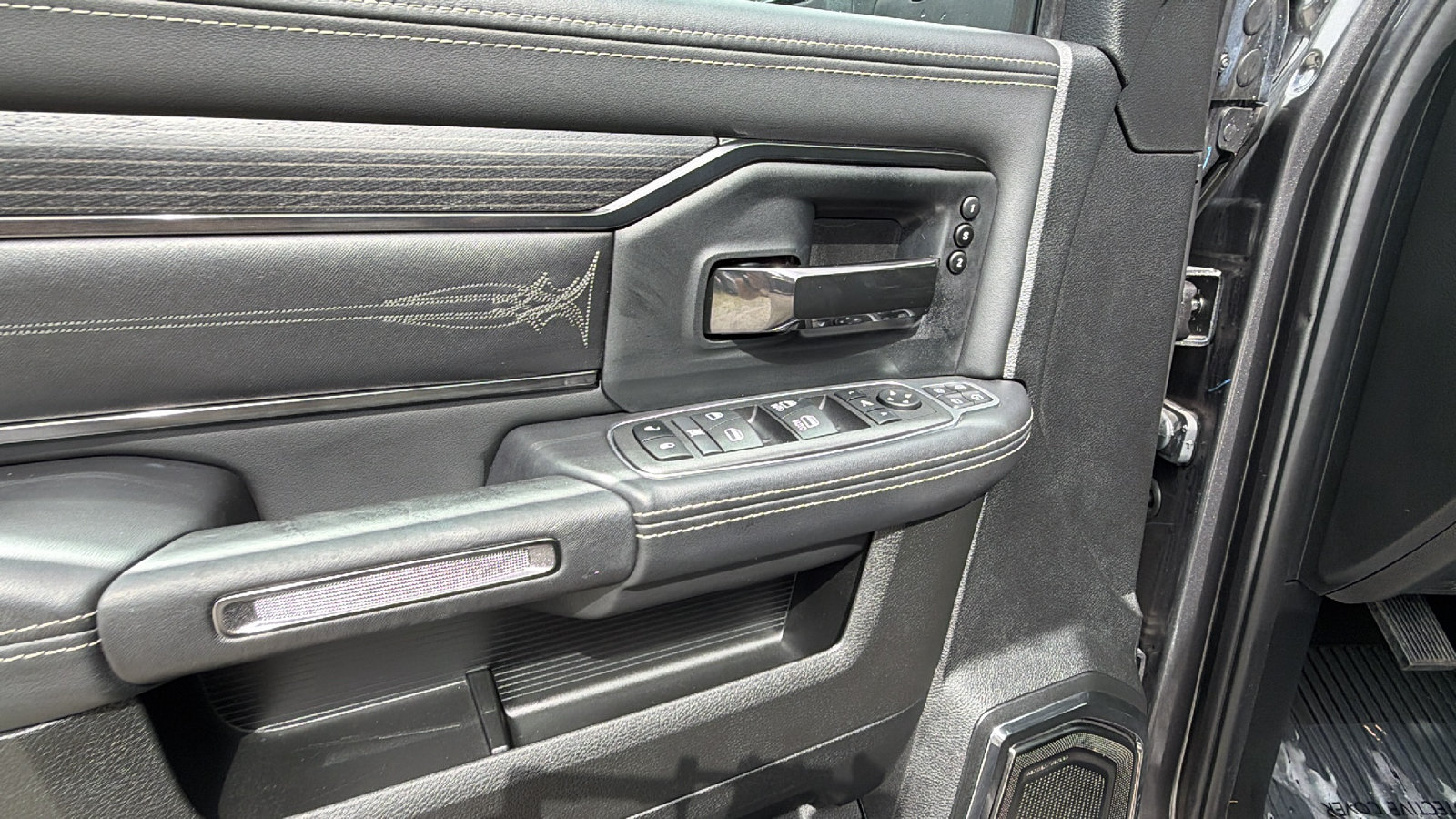 Certified 2024 RAM 3500 Limited AWD/4WD image 15