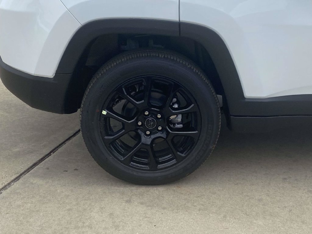 New 2026 Jeep Compass Latitude AWD/4WD image 7