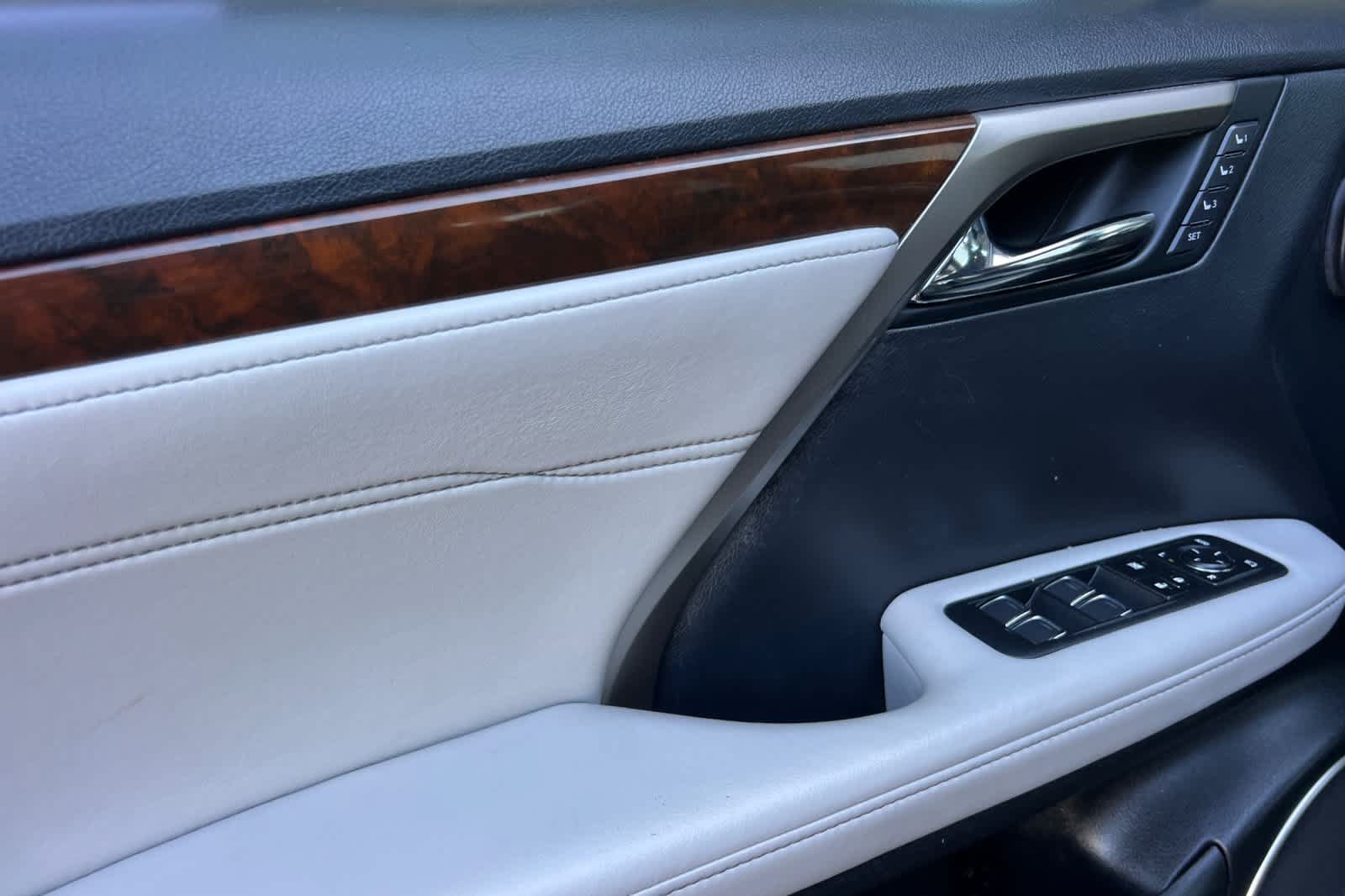 Used 2019 Lexus RX 450h AWD w/ Navigation Package image 12